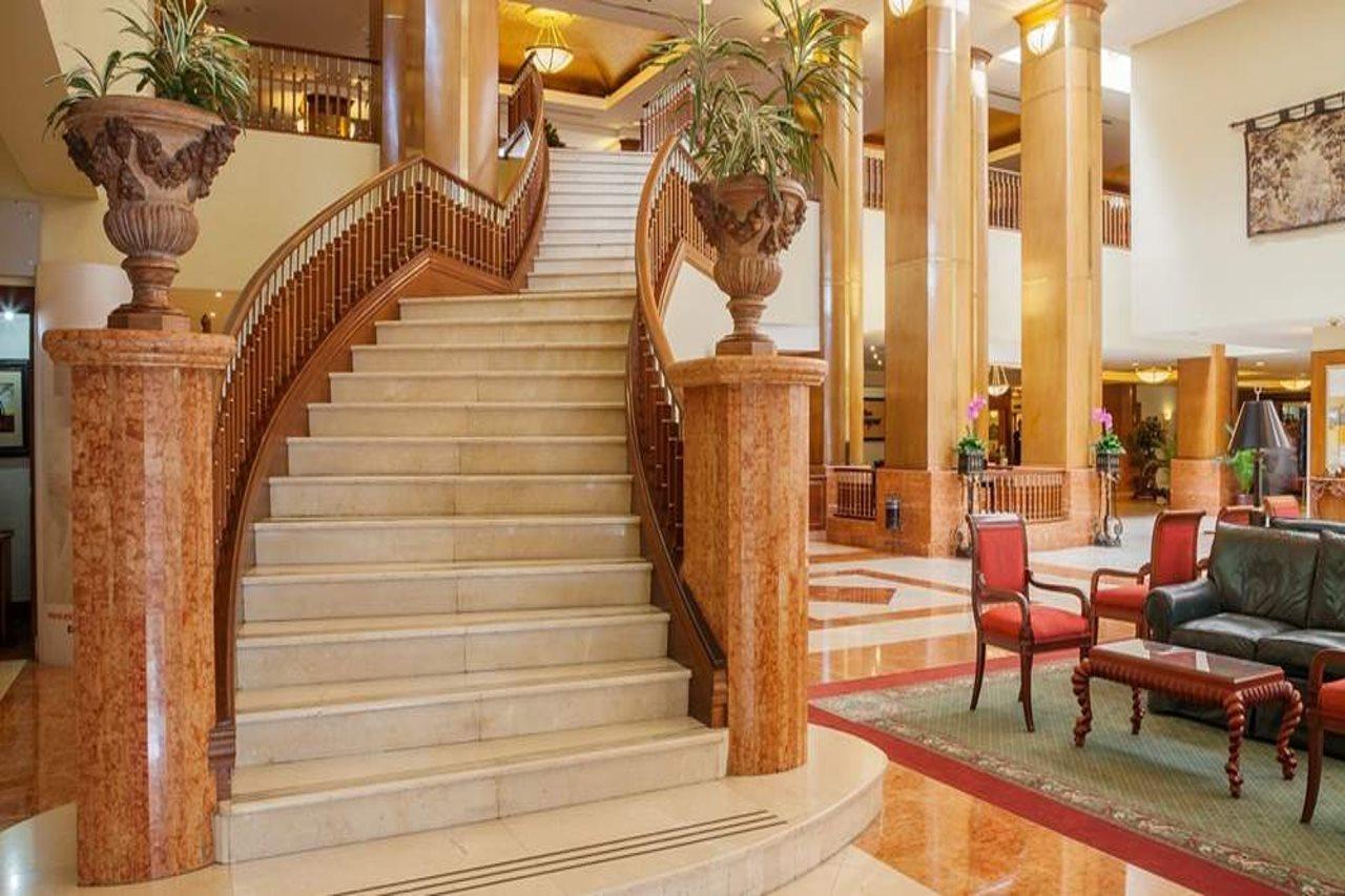 Barcelo Guatemala City Eksteriør bilde The lobby of the InterContinental Hotel